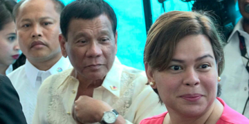 Rodrigo Duterte et sa fille Sara. Photo : EPA/Cerilo Ebrano