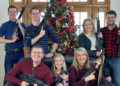 Photo de famille avec des armes : un élu provoque un tollé aux USA