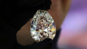 Le plus gros diamant blanc bientôt mis aux enchères exposé à Dubaï