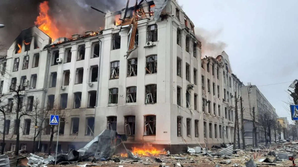 Un immeuble bombardé en Ukraine (Photo DR)