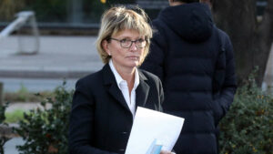 France : Claude, la fille de Chirac choisit Macron pour le 2è tour