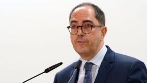 France : Jean-Luc Martinez, ancien président du musée du Louvre mis en examen
