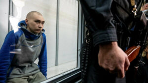 Ukraine : prison à vie pour le soldat russe accusé de crime de guerre