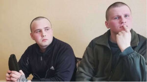 Ukraine : 2 militaires russes condamnés à onze ans et demi de prison