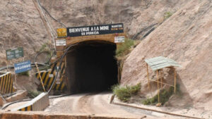 Burkina Faso : les mineurs toujours bloqués sous terre depuis bientôt un mois