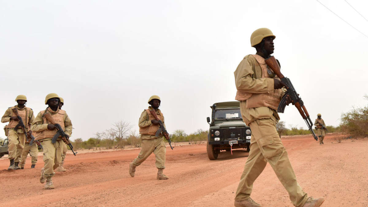 Burkina: l'armée annonce avoir neutralisé une vingtaine de terroristes
