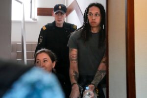 Russie: emprisonnée, l'américaine Brittney Griner plaide coupable
