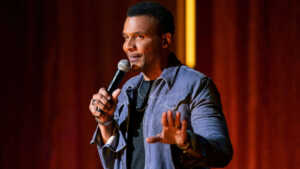 David A. Arnold : l'acteur de 54 ans meurt subitement de "causes naturelles"