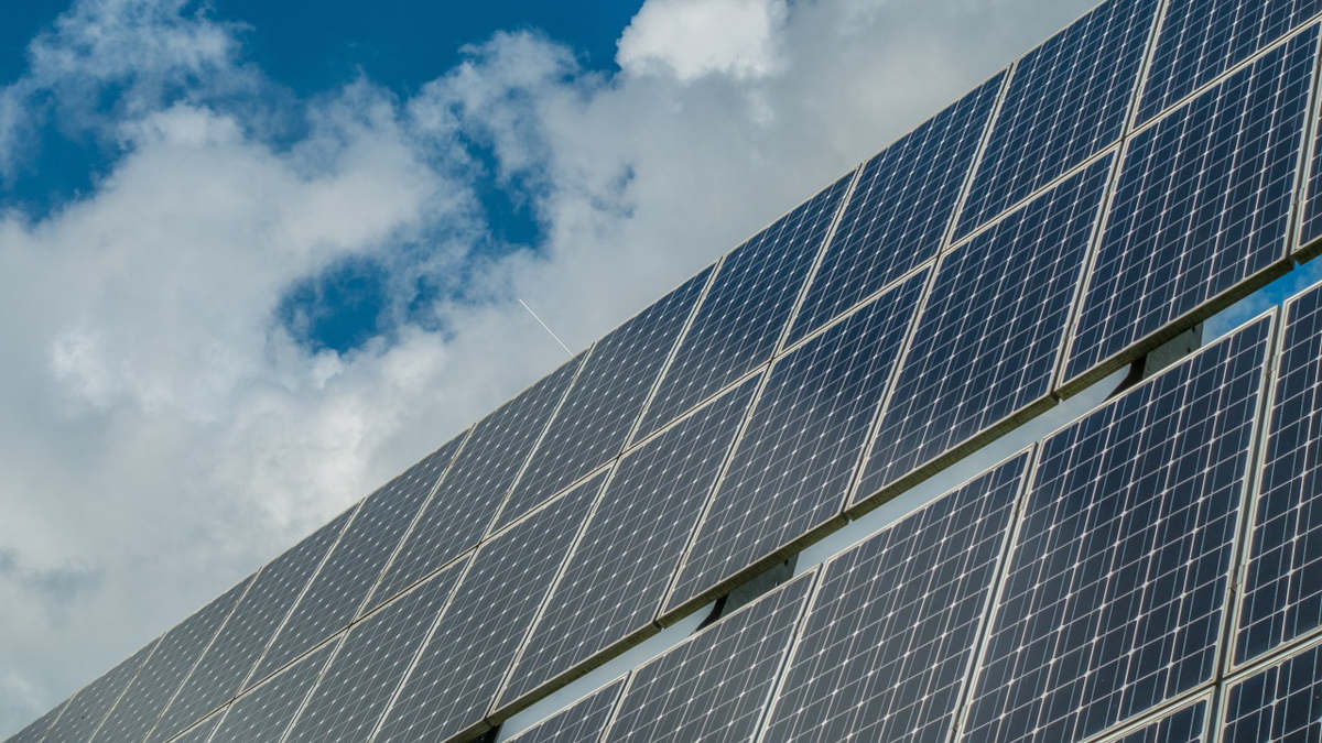Énergie : ce pays africain investit dans le solaire pour son indépendance