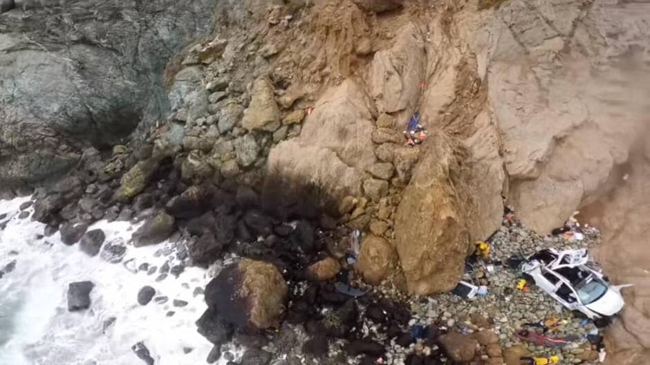 USA : Chute d'une voiture d'une falaise de plus de 70 mètres, les occupants survivent
