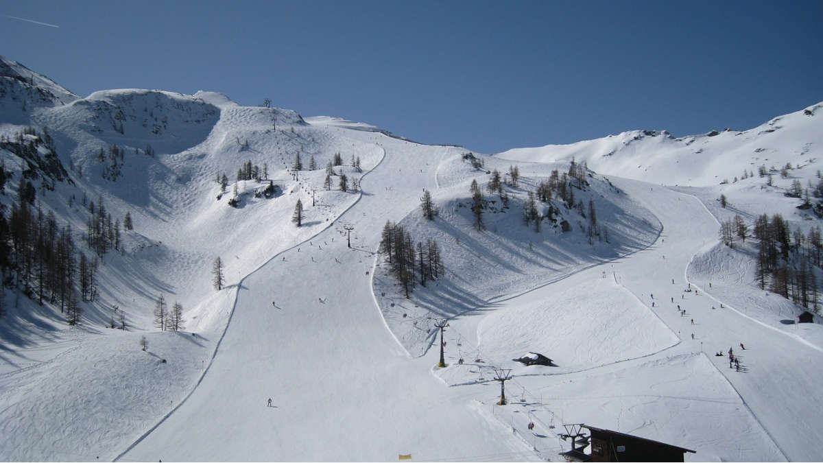 France : une skieuse meurt dans une avalanche