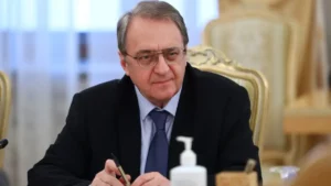 Afrique: la Russie renforce son offre et veut dribbler la France