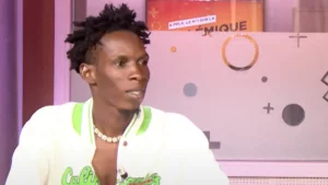 DJ Congélateur: Manadja Confirmé lui cède un terrain et séduit les internautes