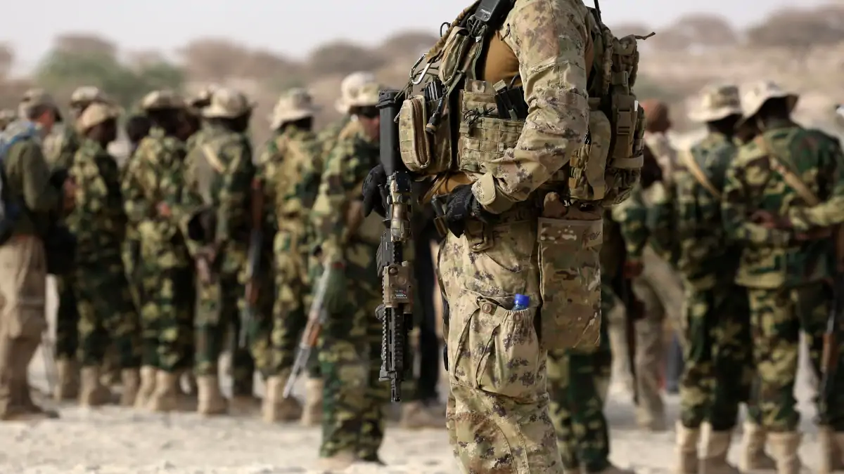 Guerre au Soudan: l'armée américaine évacue son personnel et des diplomates étrangers