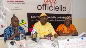 « Les Talons d'Achille de Patrice ou l'hypothétique troisième mandat » : un livre de Wilfrid Olateju