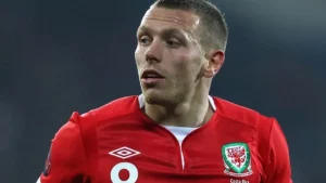 En faillite, cette ancienne star du football conseille la jeune génération