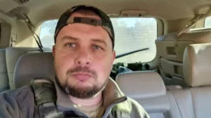 Russie: un blogueur pro-Poutine tué dans une explosion, 15 autres blessés (vidéo)