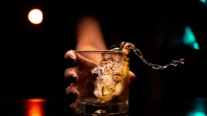 Alcoolisme: après 7 mois d'abstinence, les dommages au cerveau réparés (étude)