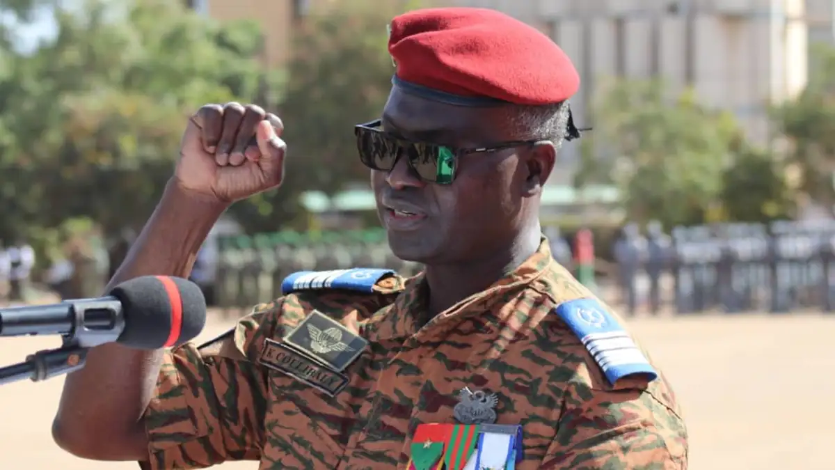 Le Burkina fustige une coalition internationale visant à l'affaiblir et répond sur la Russie