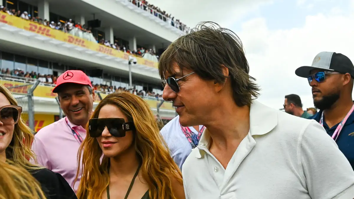 Shakira en couple avec Tom Cruise? La toile s'emballe
