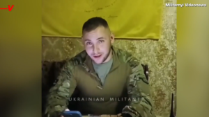 Char russe capturé: un soldat ukrainien appelle le constructeur car il n'arrive pas à le faire fonctionner (vidéo)