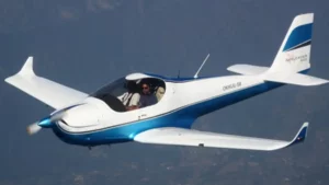 Un pays africain présente son premier avion produit localement et économique en énergie