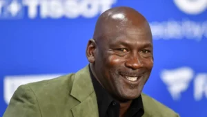 Grosses fortunes: un célèbre basketteur entre dans l'histoire aux USA