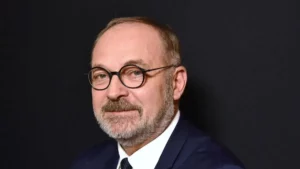 France: un sénateur accusé d'avoir drogué une députée pour l'agresser en garde à vue