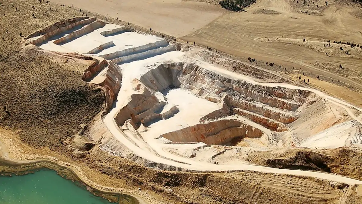 Maghreb: lancement de l'exploitation d'un gisement de phosphate