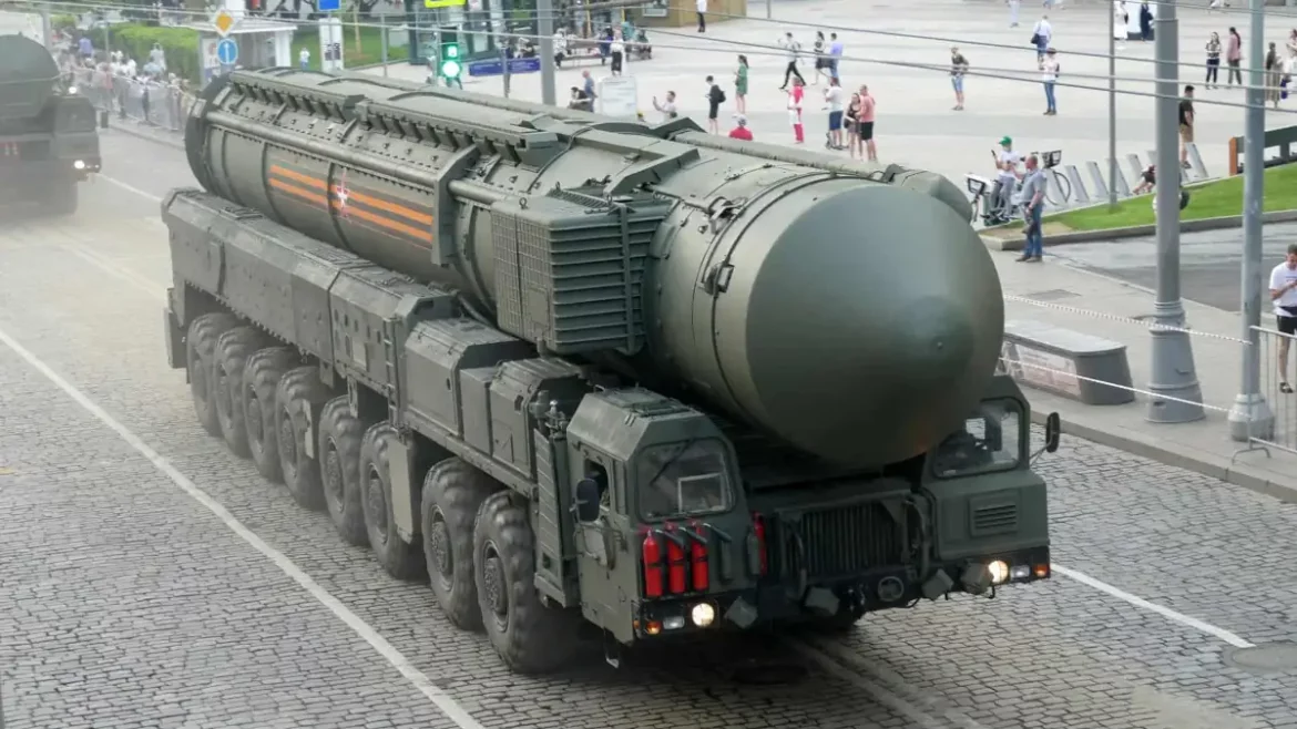 Nucléaire: la Russie déploie le 1er missile balistique Yars équipé d'ogives