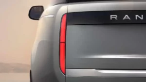 Ce constructeur mythique dévoile les images bluffantes de son 1er véhicule électrique (VIDEO)