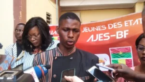 AES: les jeunes se mettent en ordre de bataille
