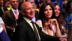 Jeff Bezos surpasse Bernard Arnault et devient l'homme le plus riche du monde (Bloomberg)