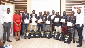 Bénin : Le groupe Legrand présente ses premiers « Électriciens certifiés »
