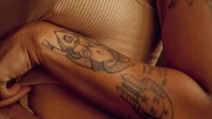 Comment le tatouage augmente le risque de développer un cancer