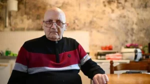 Déclaré mort depuis 20 ans, il se bat pour démontrer qu'il est bel et bien en vie