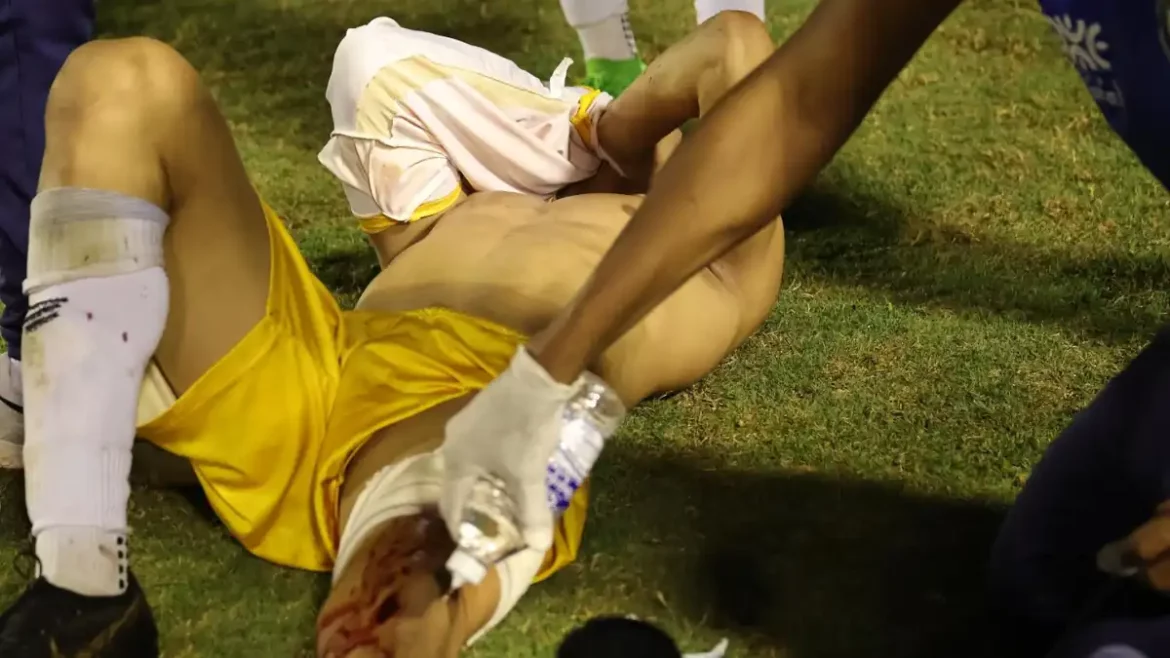 Un policier tire sur un footballeur après un match (vidéo)