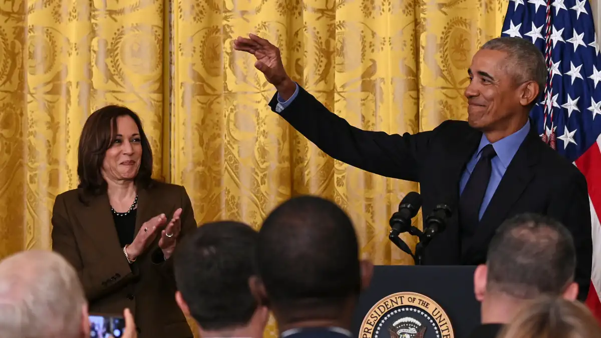 Les Obama soutiennent officiellement Kamala Harris pour la présidentielle aux USA