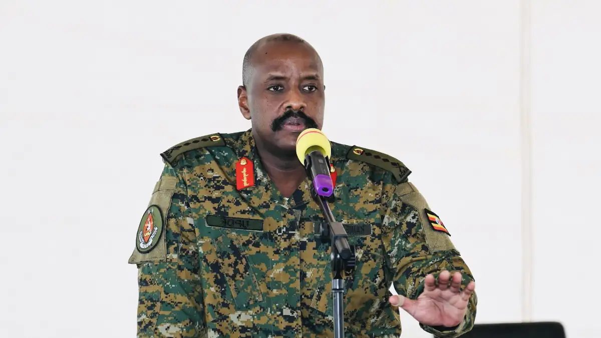 S'excuser ou partir : le fils de Museveni (Gal Kainerugaba) menace l'ambassadeur américain