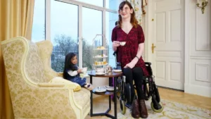2,15 mètres contre 62 cm : rencontre entre les deux femmes du record Guinness