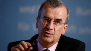 Dette française : le pays dépassé par la Grèce et l'Espagne, alerte la Banque de France