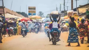 Le Bénin passe de démocratie imparfaite à régime hybride