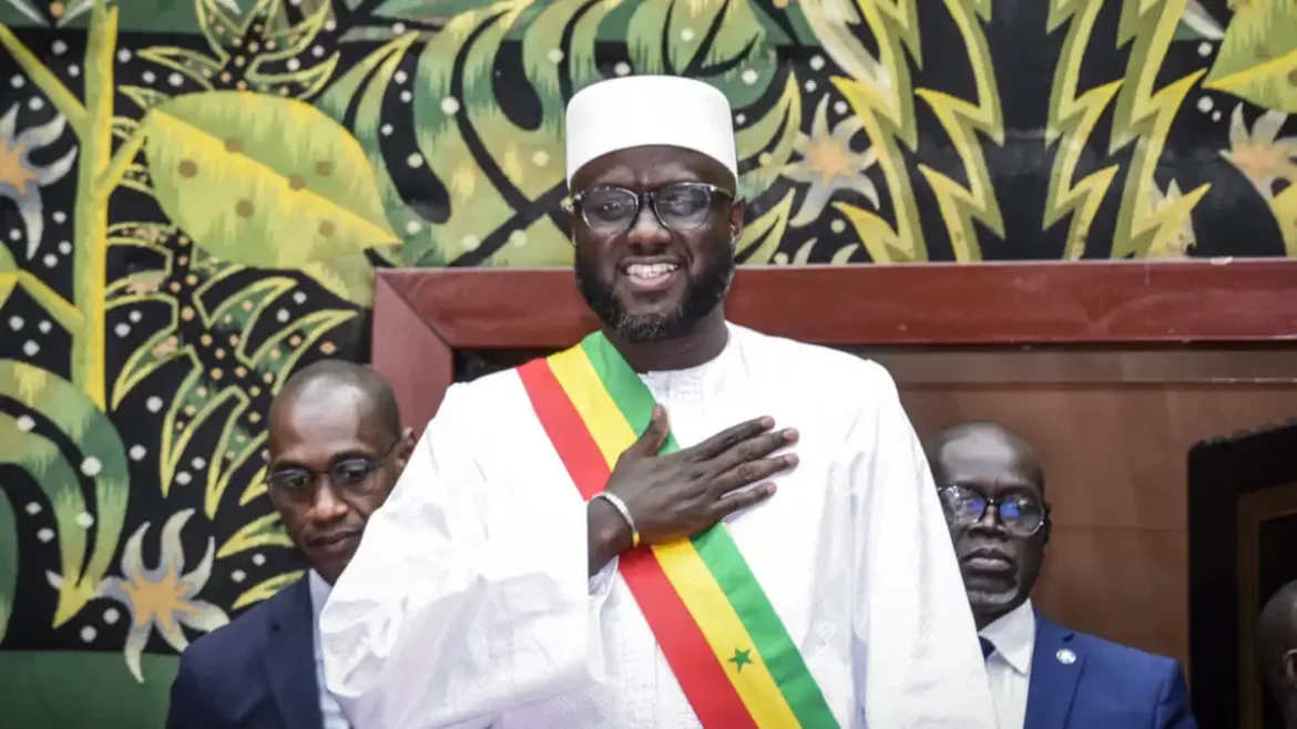 Sénégal : El Malick Ndiaye prend conseil auprès de ces devanciers