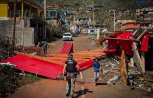 Mayotte: catastrophe indescriptible après le passage du cyclone Chido