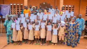 Distribution d'actes de naissance sécurisés : une initiative salutaire des Rotary Clubs à Avrankou