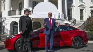 Tesla : Trump fait la promo de Musk et menace les vandales