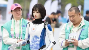 Robots humanoïdes : la Chine inaugure une première mondiale