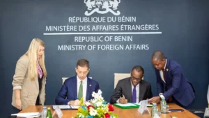 Bénin–Serbie : un accord de coopération diplomatique scellé à Cotonou