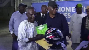 Bénin : Le Maire Luc Atrokpo célèbre les anciens boxeurs Georges Bocco et Nazaire Padonou