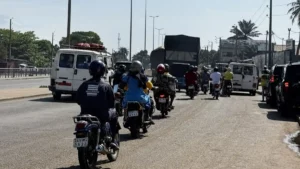 Bénin: AIIB signe un prêt inaugural de 200 millions USD pour la réhabilitation du transport public